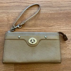 Coach wallet/wristlet in gold - Authentic